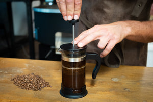 Preparando café con Eboca: Prensa francesa o cafetera de émbolo